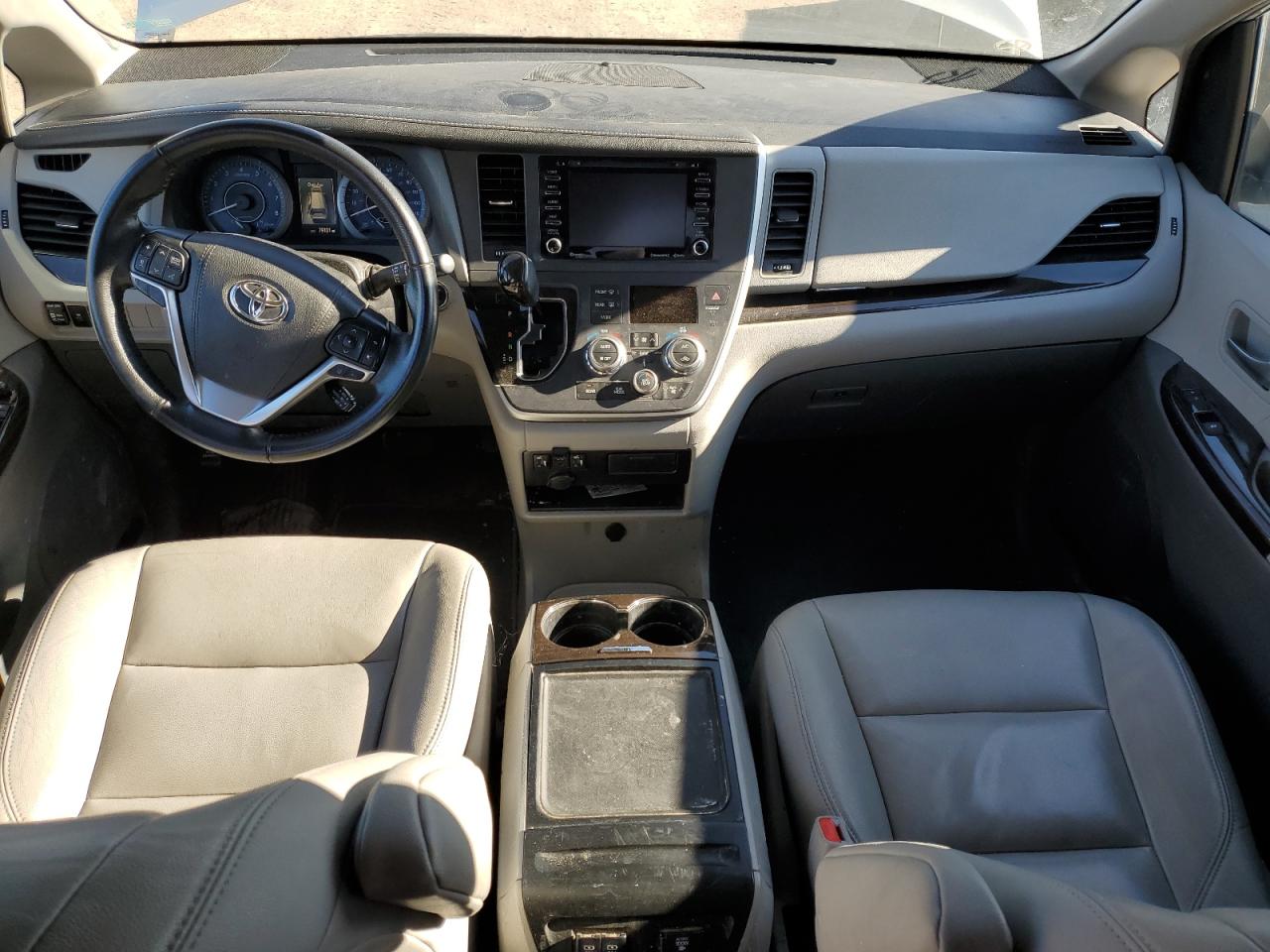 2020 Toyota Sienna - Image 8