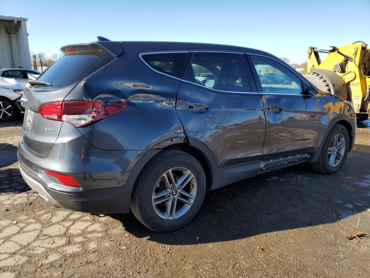 VIN 5XYZT3LB1HG479466 2017 HYUNDAI SANTA FE no.3