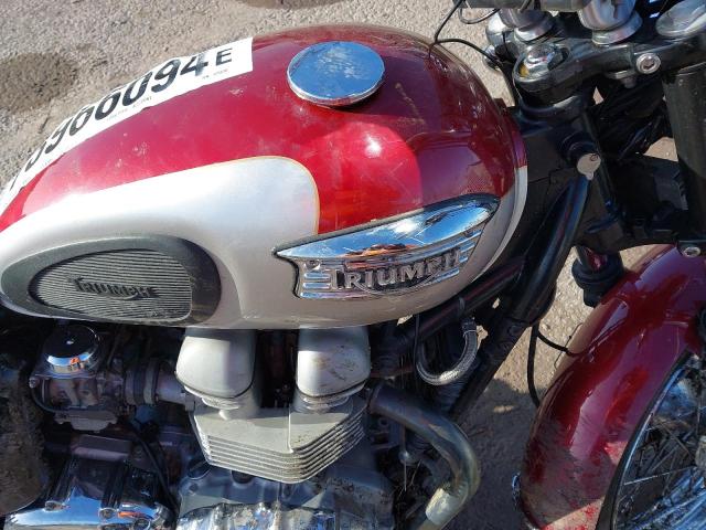 2001 TRIUMPH BONNEVILLE