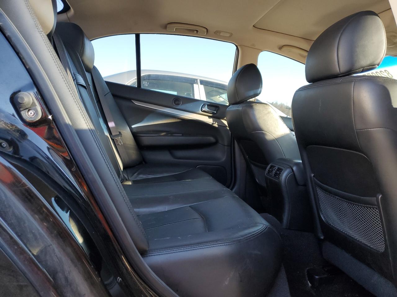 2013 Infiniti G - Image 10