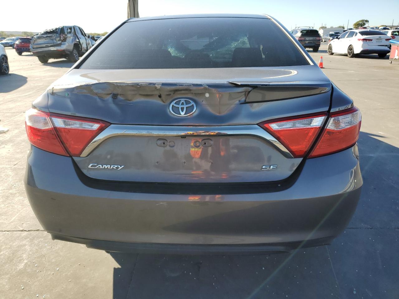 VIN 4T1BF1FK5HU372410 2017 TOYOTA CAMRY no.6