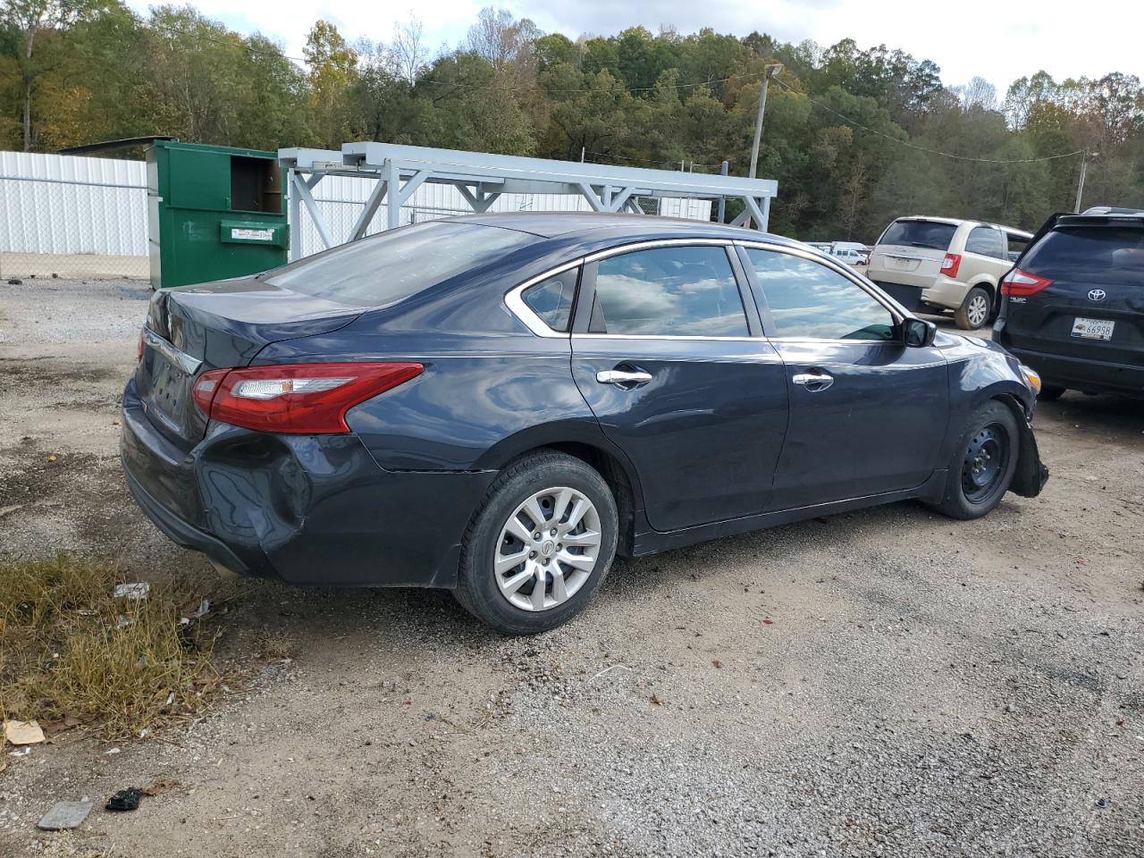 2018 Nissan Altima - Image 3