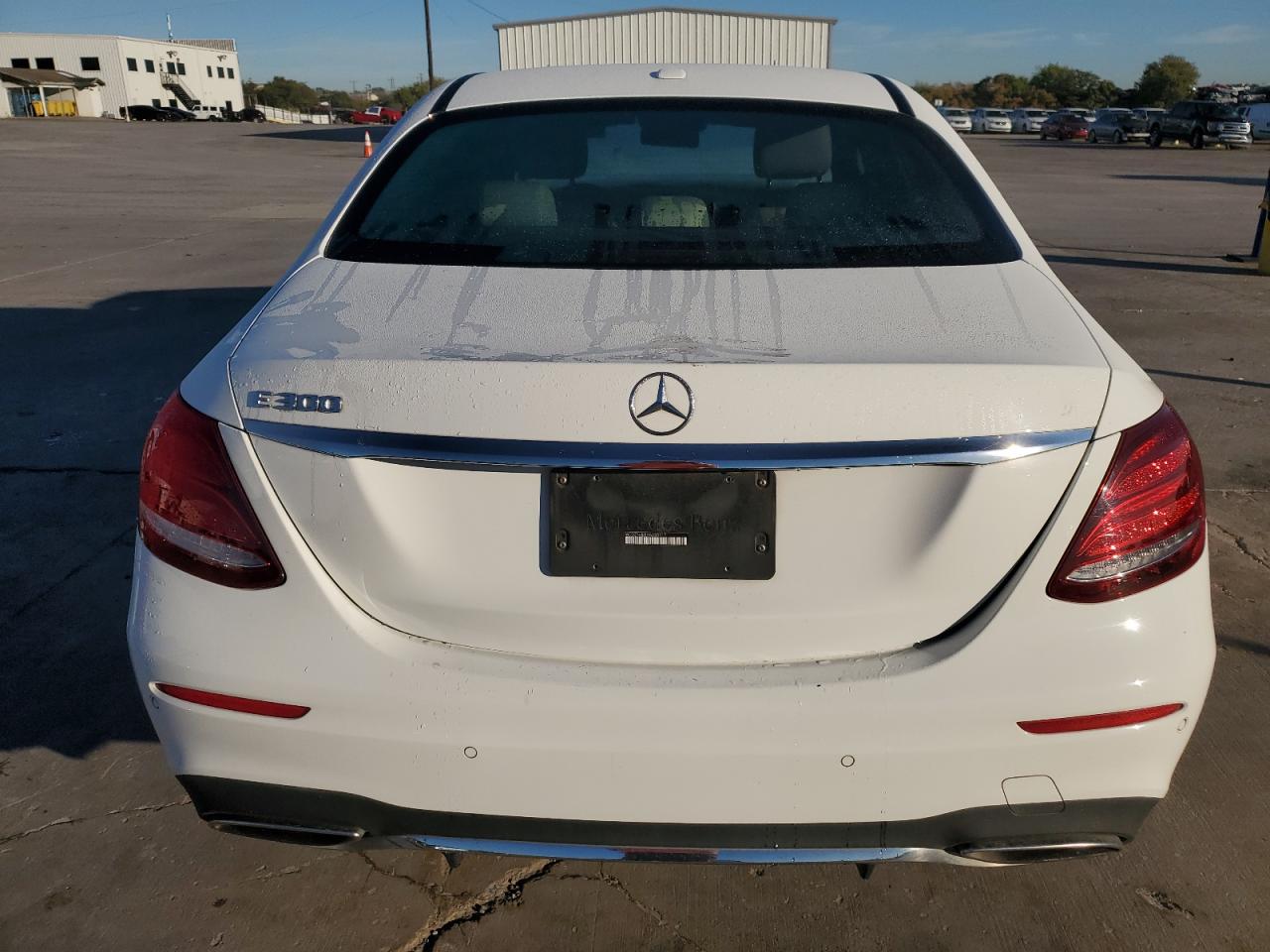 2017 Mercedes-Benz E 300 VIN: WDDZF4JB8HA285717 Lot: 80157554