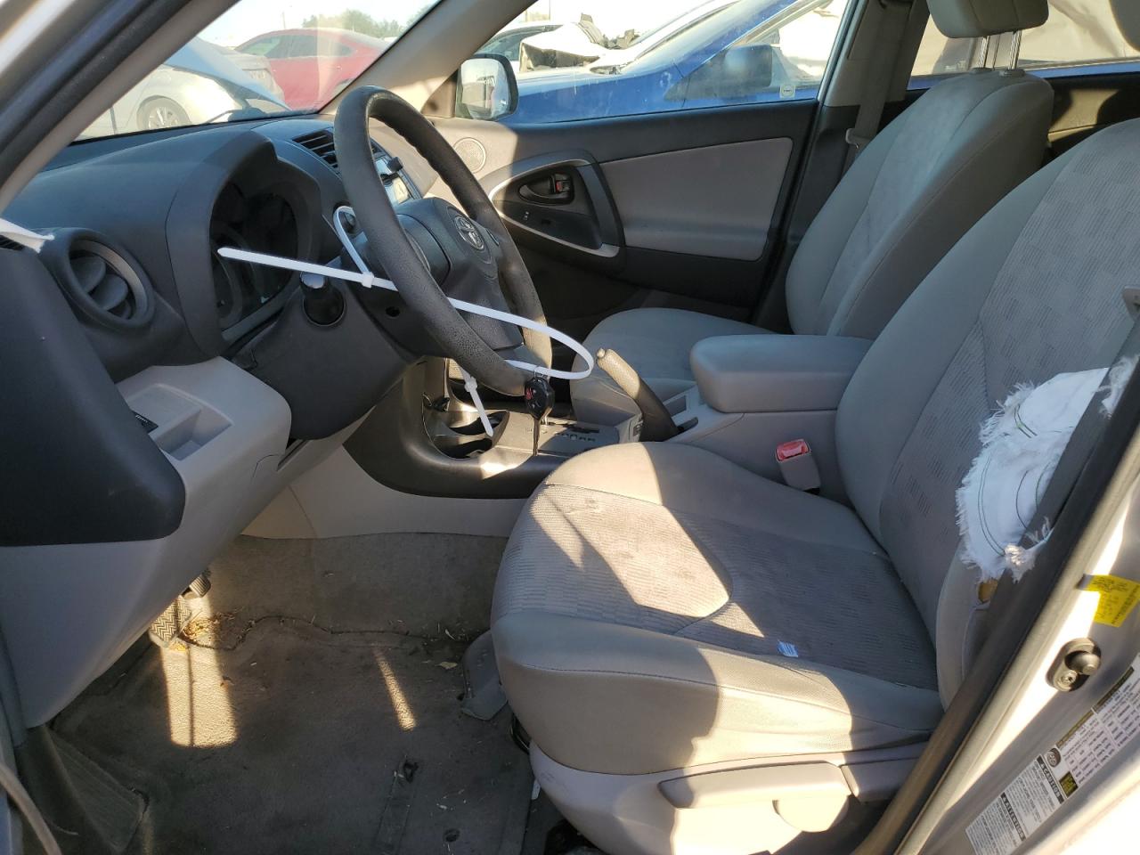 2011 Toyota RAV 4 - Image 7
