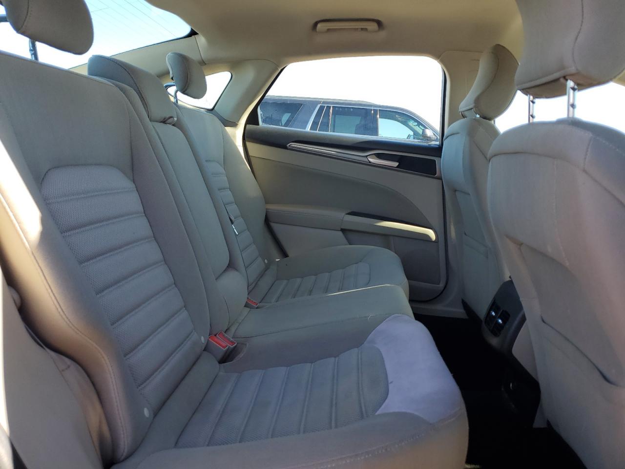 2019 Ford Fusion - Image 10