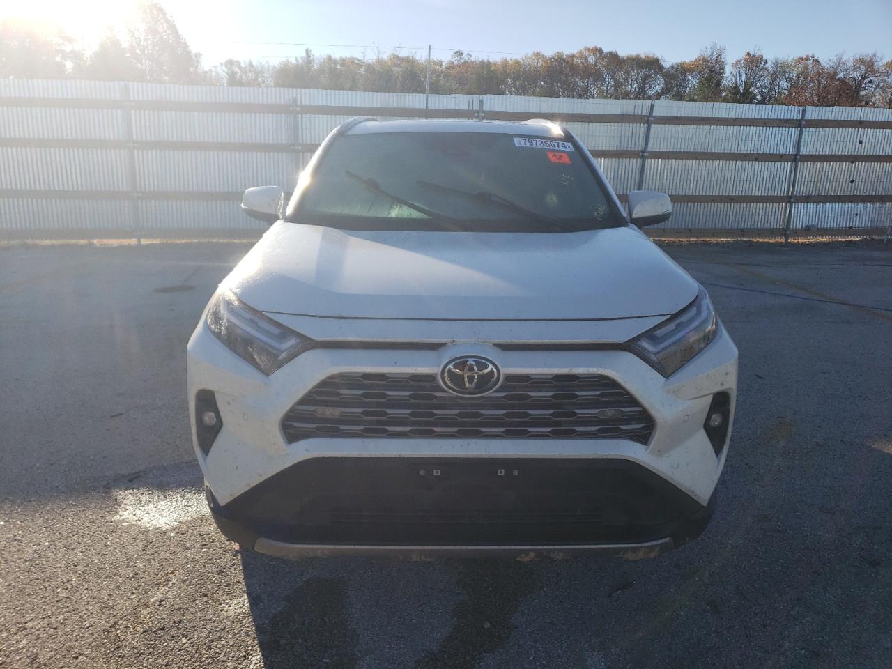 2022 Toyota RAV 4 - Image 5