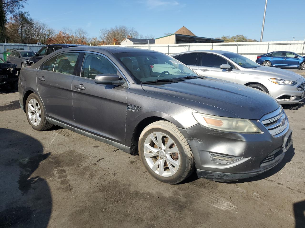 2011 Ford Taurus - Image 4