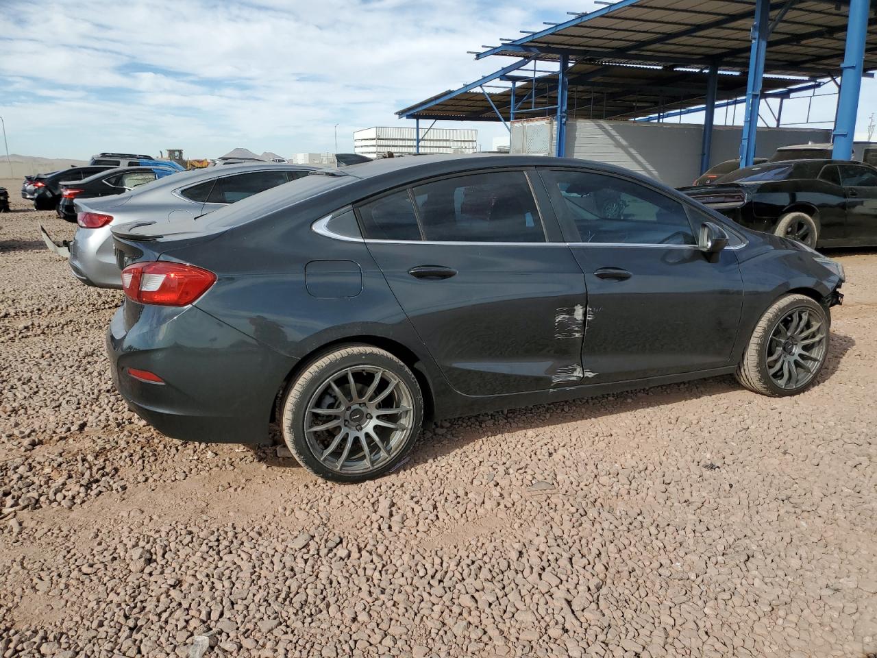 2018 Chevrolet Cruze - Image 3