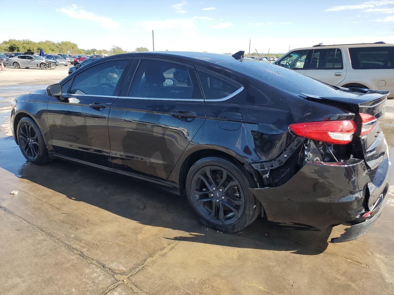 2019 Ford Fusion - Image 2