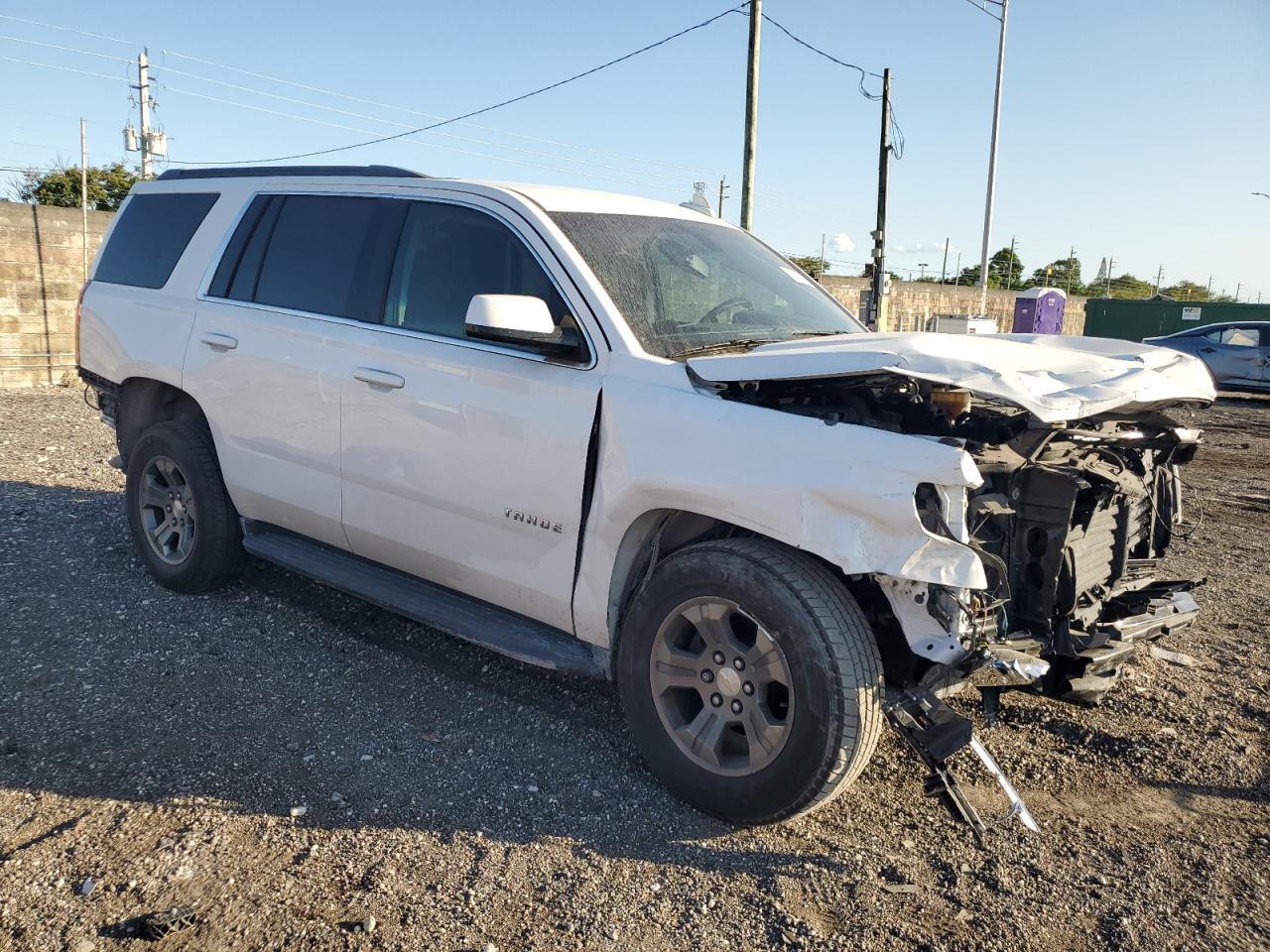 VIN 1GNSCAKC8KR373550 2019 CHEVROLET TAHOE no.4