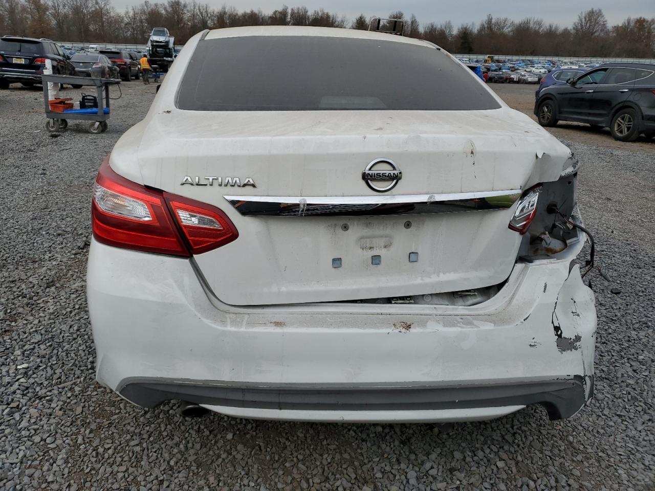 2017 Nissan Altima 2.5 VIN: 1N4AL3AP4HN347084 Lot: 80435894