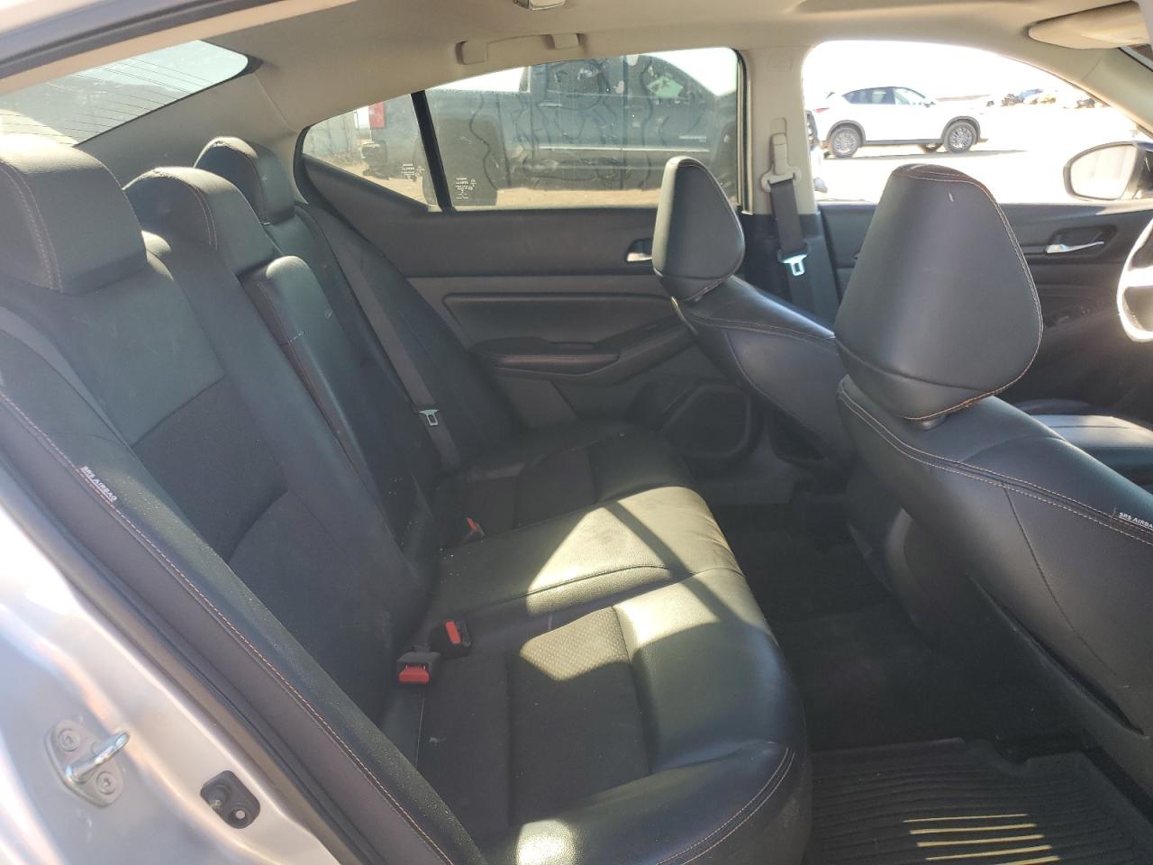 2019 Nissan Altima - Image 10