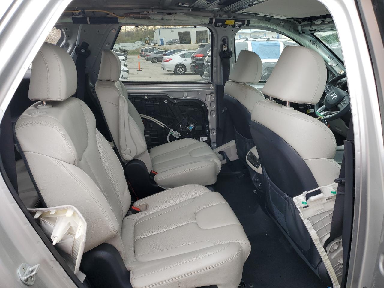 2022 Hyundai Palisade Sel VIN: KM8R44HE2NU410569 Lot: 82801684