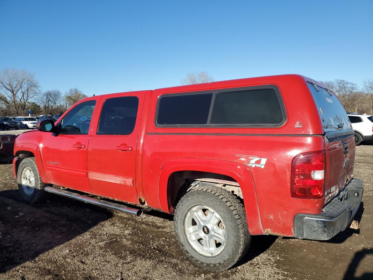2009 Chevrolet Silverado - Image 2