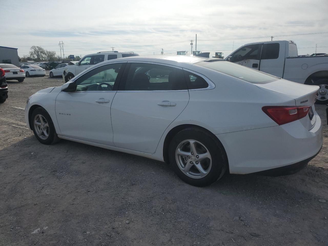2016 Chevrolet Malibu - Image 2