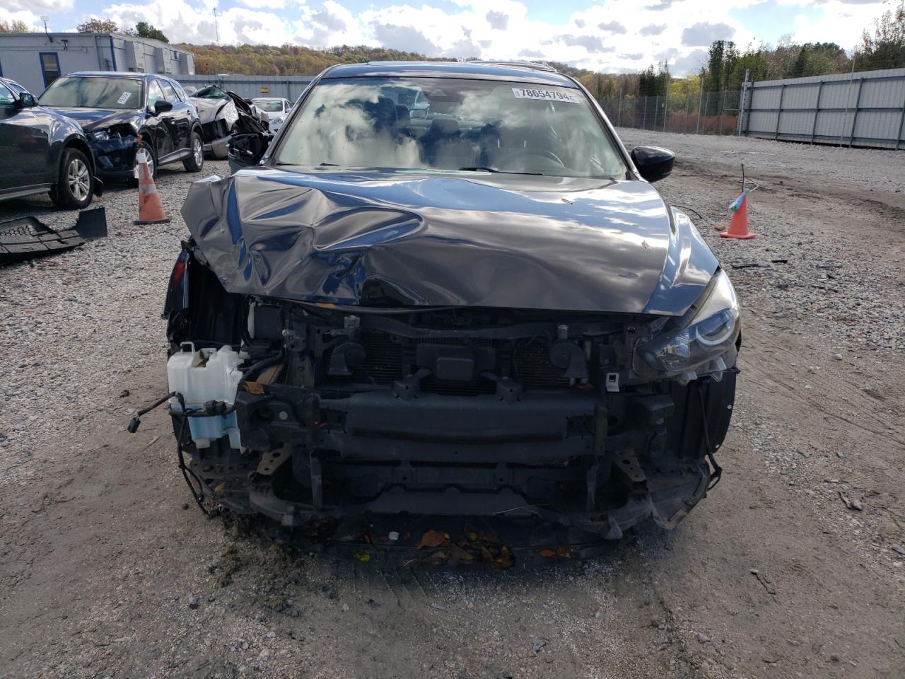 2017 Mazda 3 - Image 5