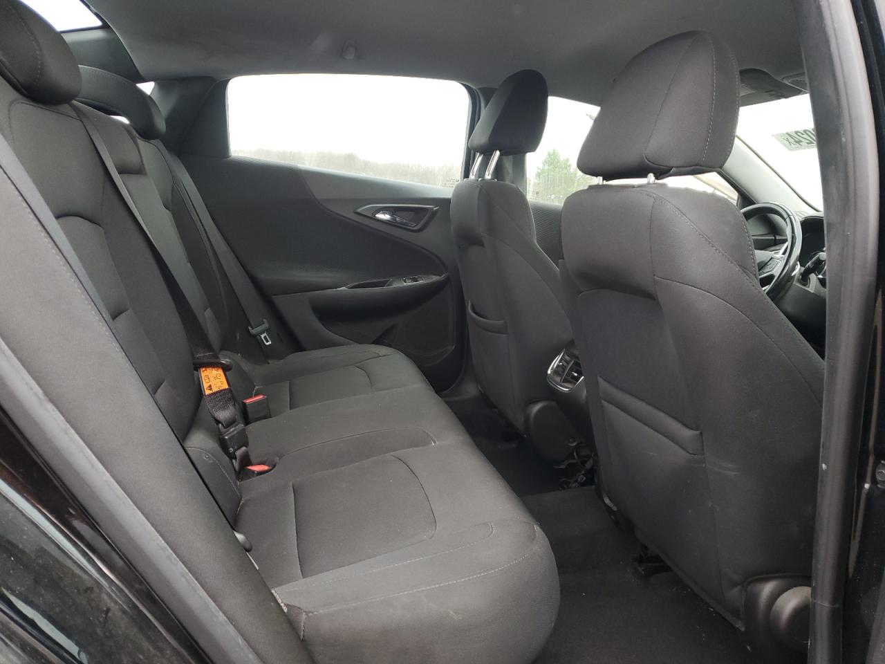 2016 Chevrolet Malibu - Image 10