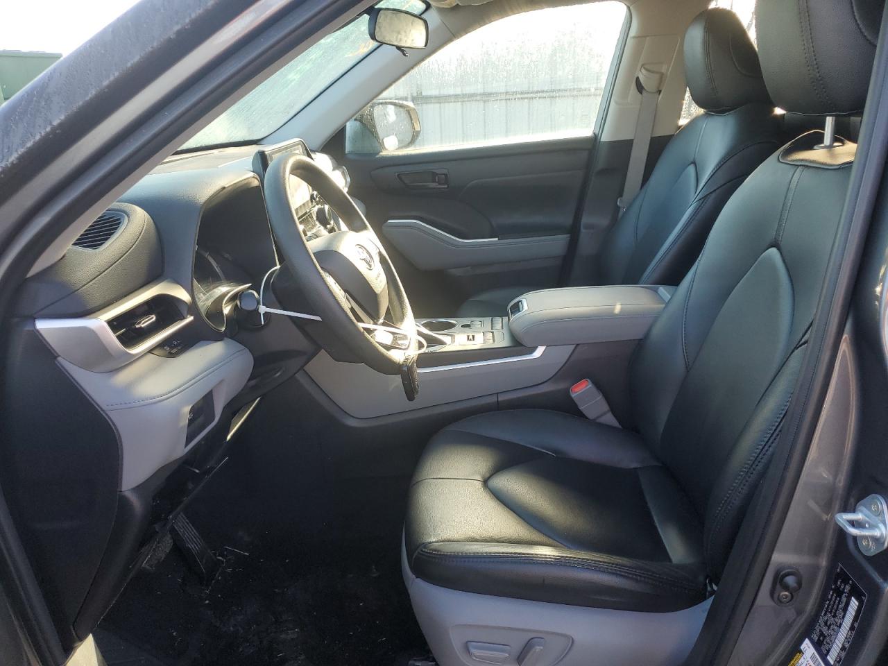 2021 Toyota Highlander - Image 7