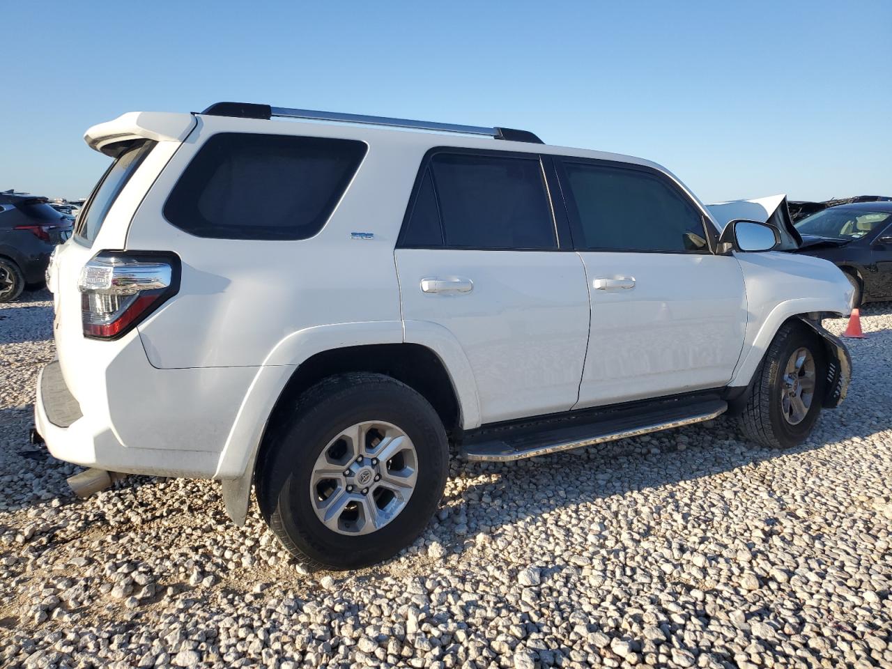 2019 Toyota 4Runner - Image 3