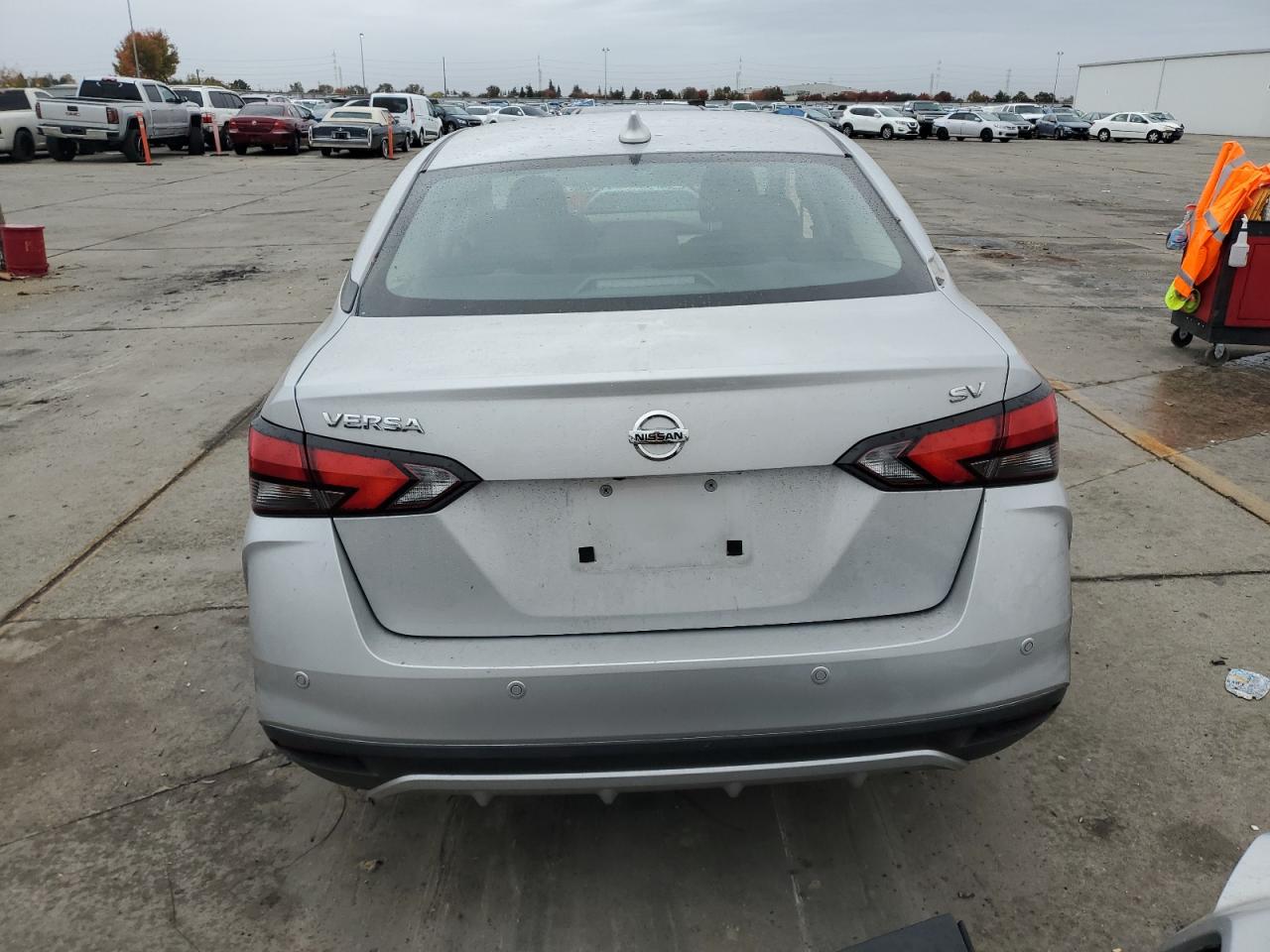 2021 Nissan Versa - Image 6