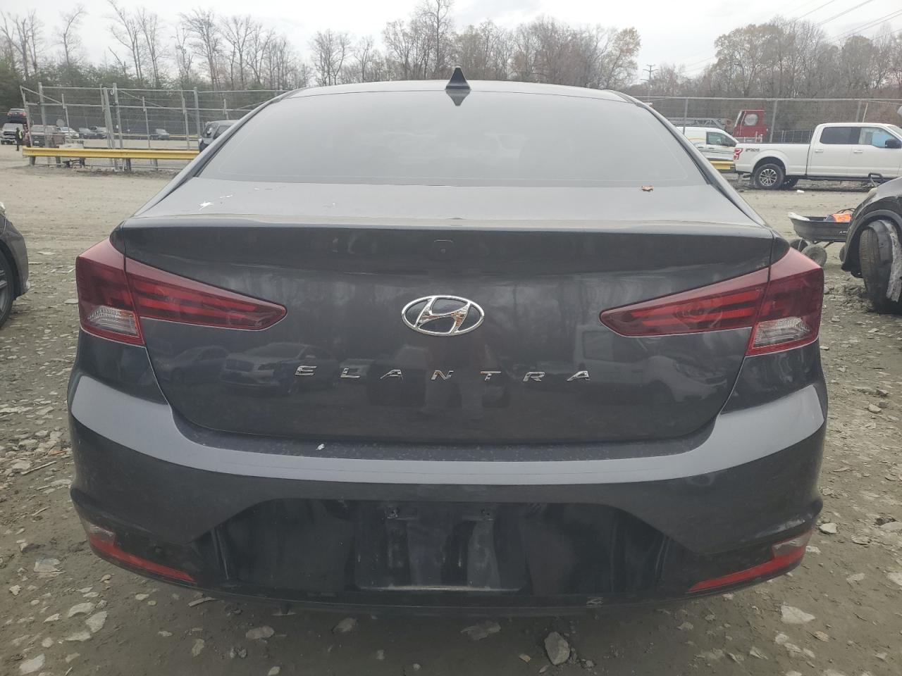 2020 Hyundai Elantra - Image 6