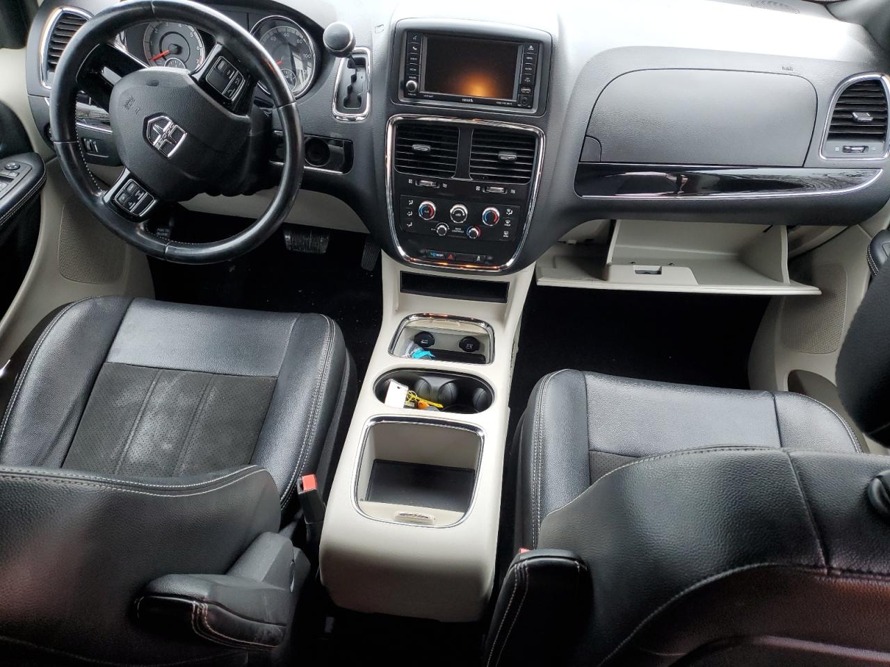2019 Dodge Caravan - Image 8
