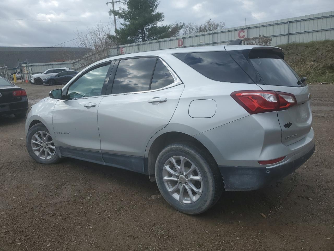 2020 Chevrolet Equinox - Image 2