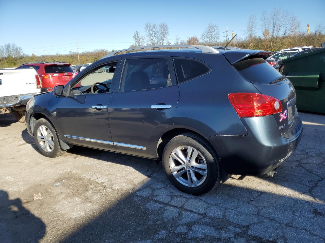 2013 Nissan Rogue - Image 2