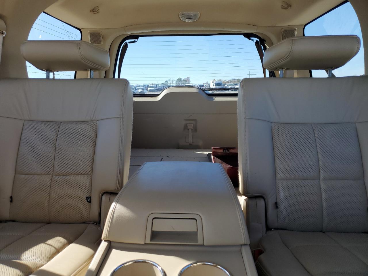 2010 Lincoln Navigator VIN: 5LMJJ2H50AEJ01369 Lot: 81882644