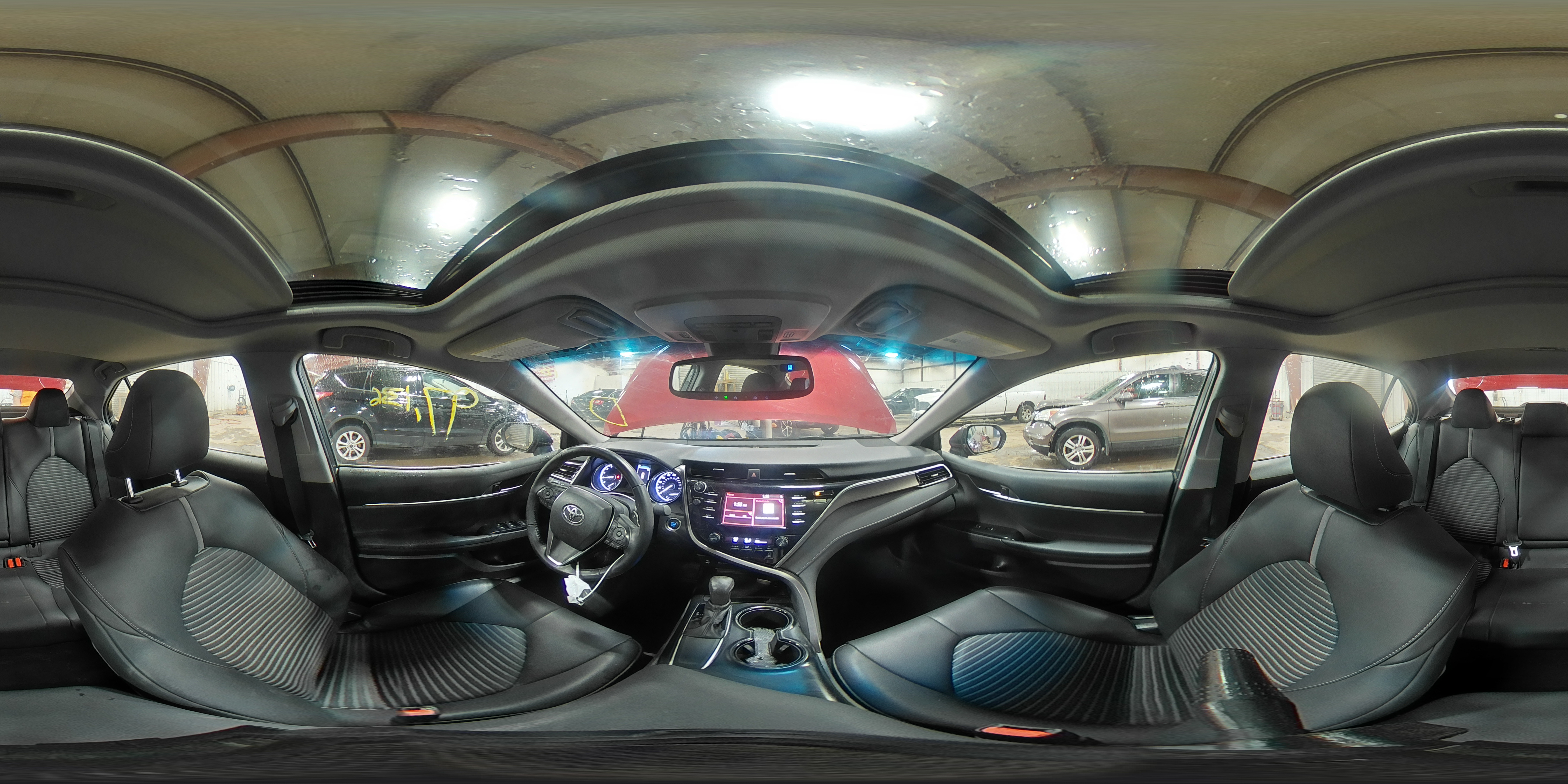 2018 Toyota Camry - Image 15