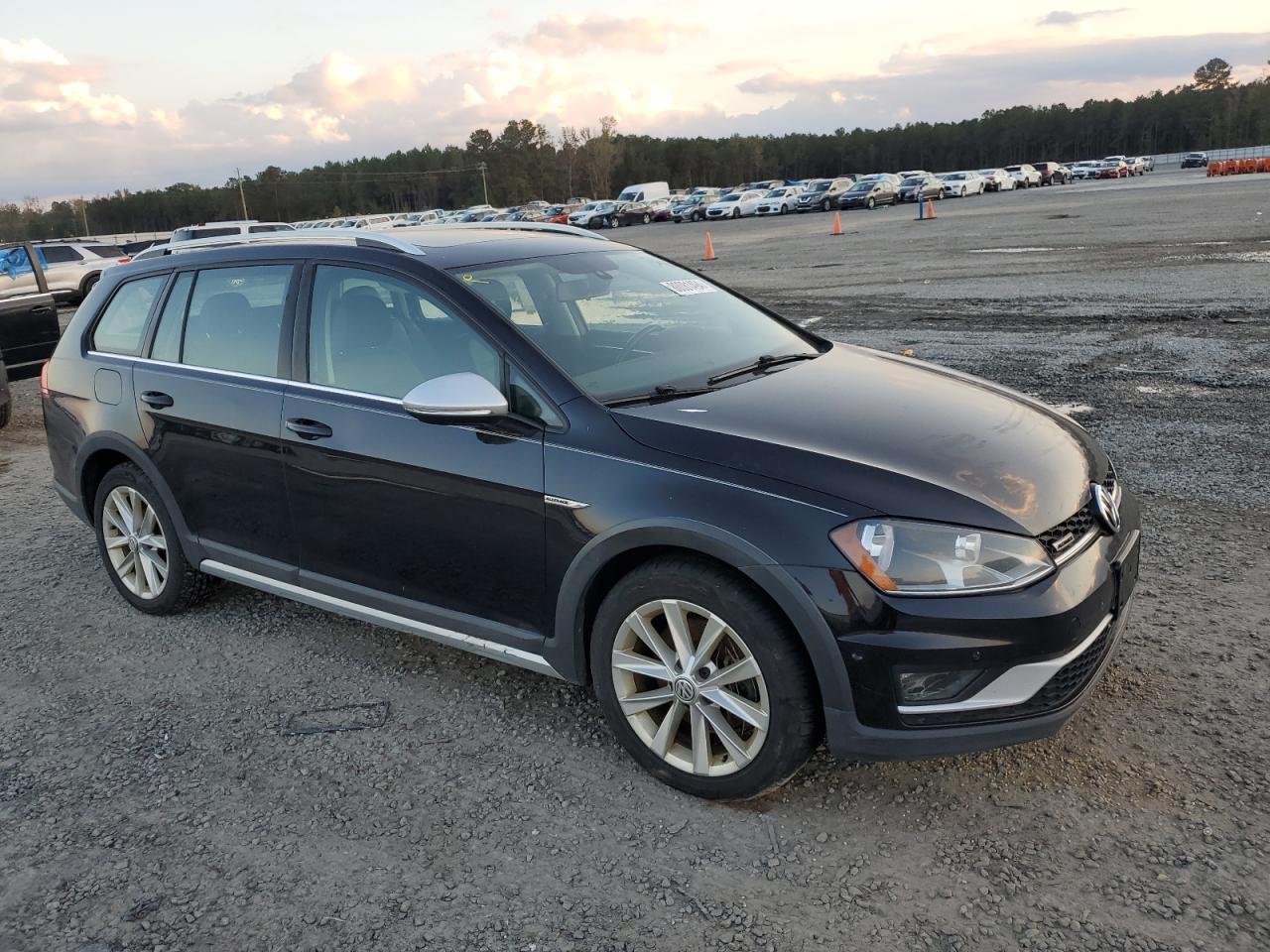 VIN 3VWH17AU7HM506800 2017 VOLKSWAGEN GOLF no.4