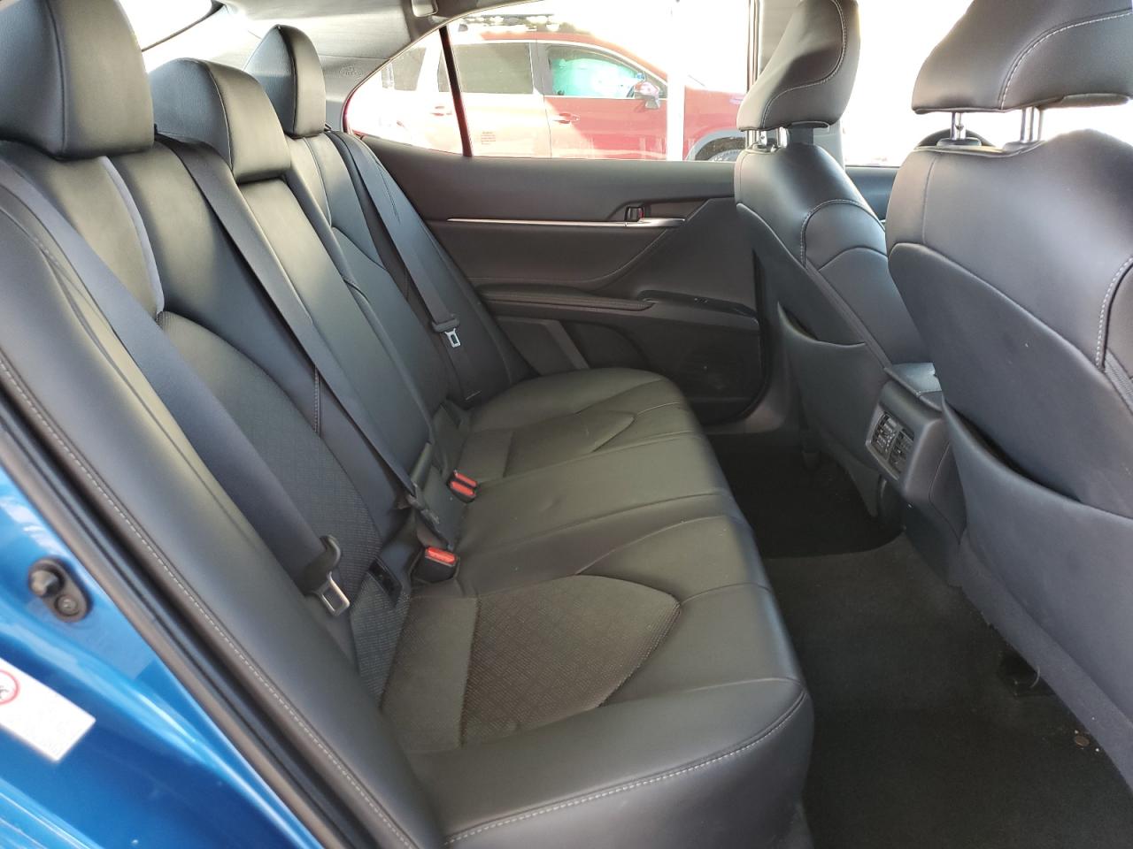2018 Toyota Camry - Image 10