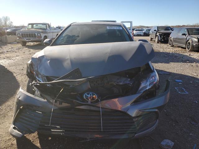  TOYOTA CAMRY 2022 Серый