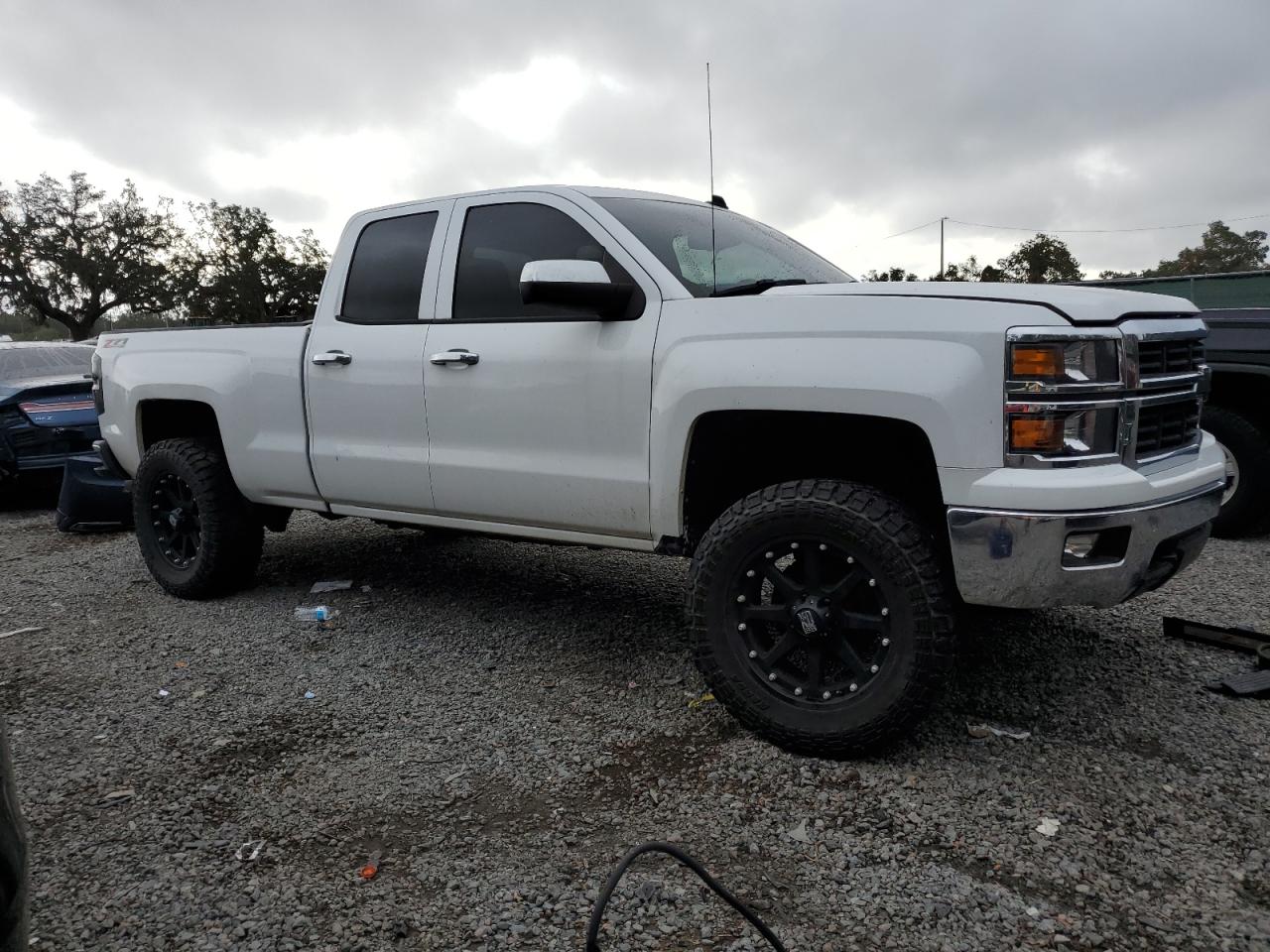 2014 Chevrolet Silverado - Image 4