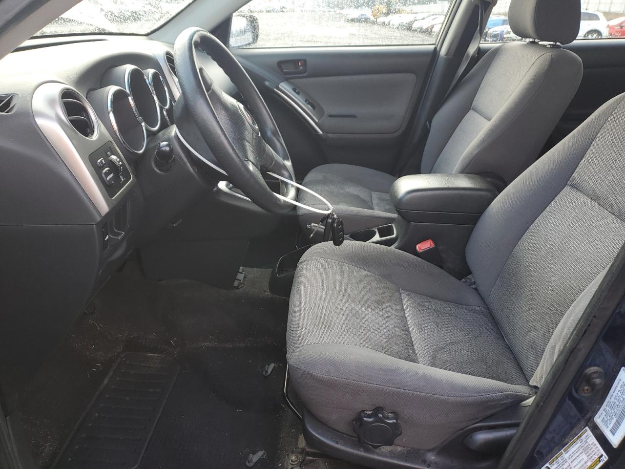 2004 Pontiac Vibe - Image 7