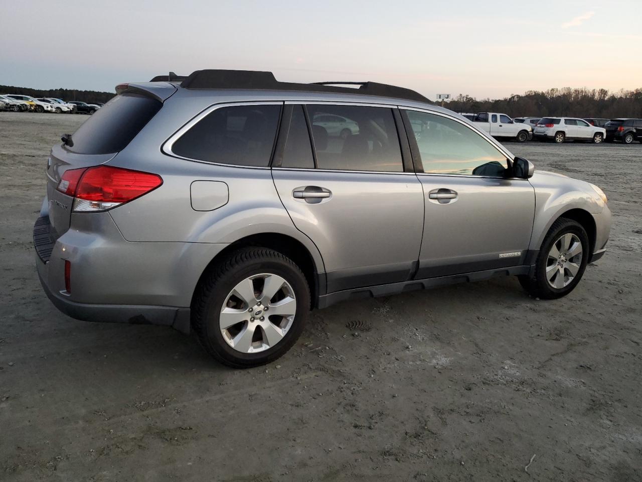 2011 Subaru Outback - Image 3
