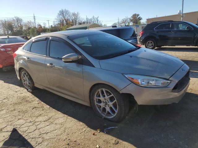  FORD FOCUS 2015 Золотой