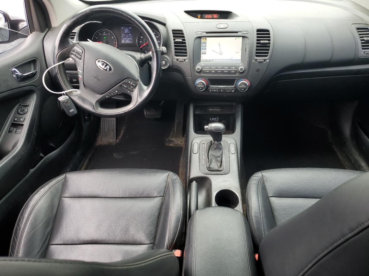 VIN KNAFX6A84G5641367 2016 KIA FORTE no.8