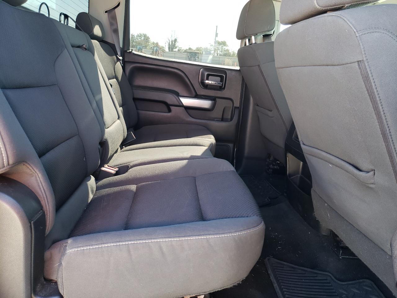 2017 Chevrolet Silverado - Image 10
