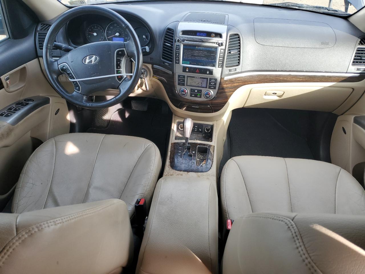 2011 Hyundai Santa Fe - Image 8