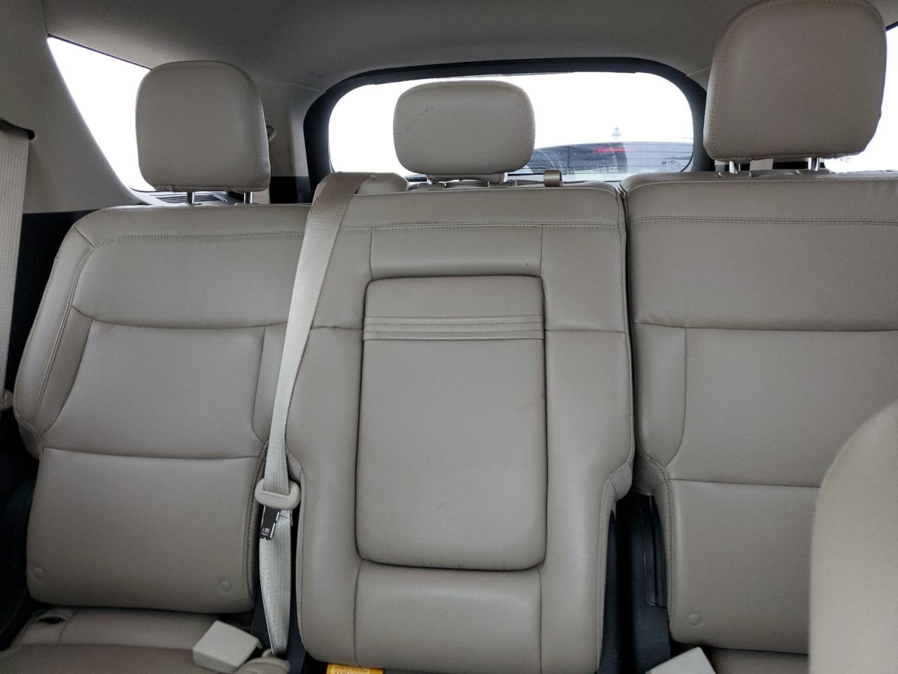 2020 Ford Explorer - Image 10