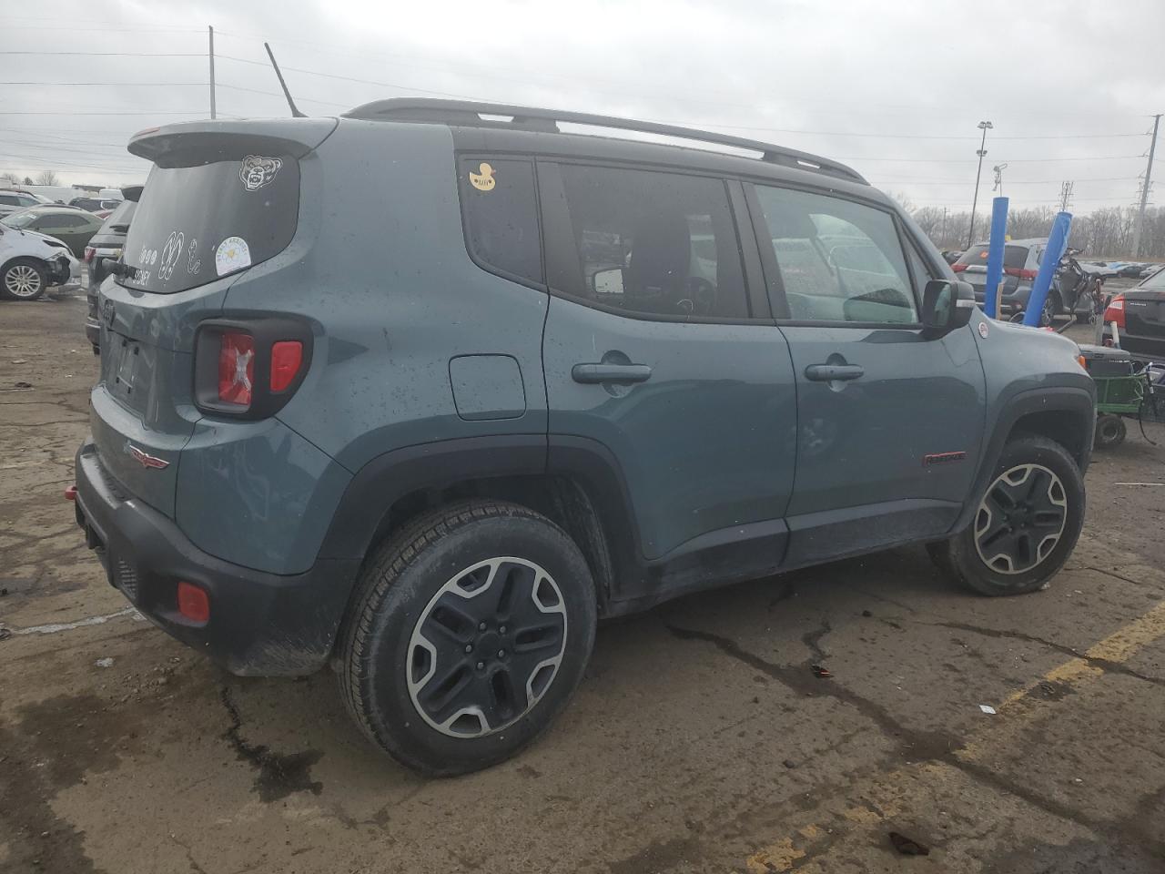 2016 Jeep Renegade - Image 3