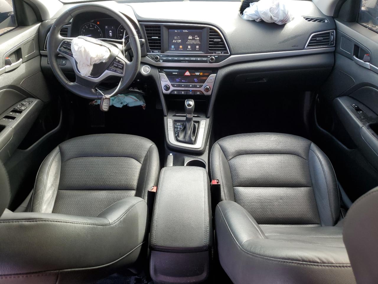 2018 Hyundai Elantra - Image 8