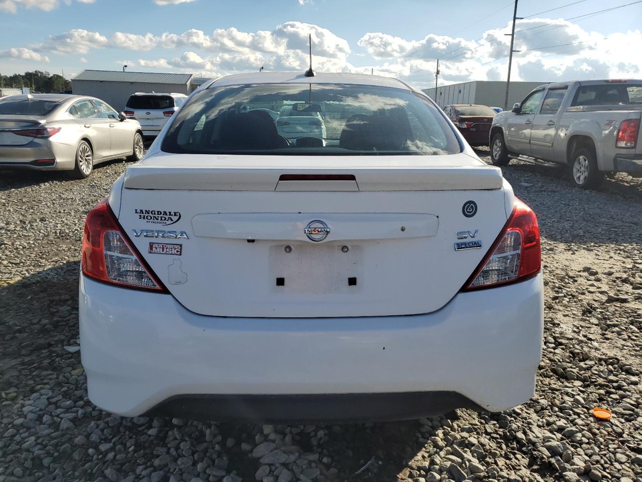 2018 Nissan Versa - Image 6