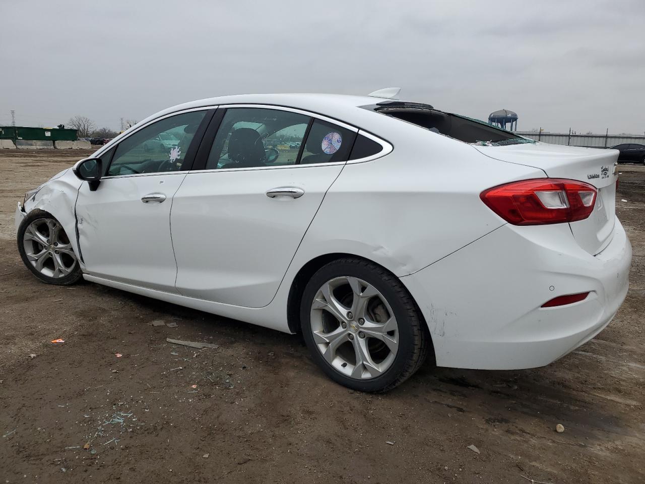 VIN 1G1BG5SM2G7308931 2016 CHEVROLET CRUZE no.2