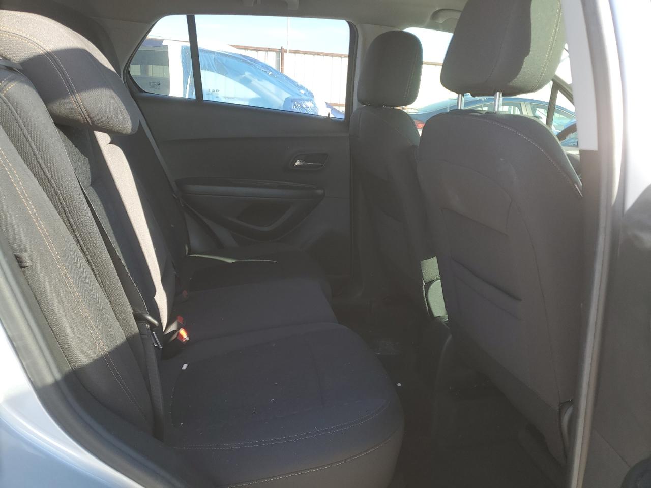 2022 Chevrolet Trax - Image 11