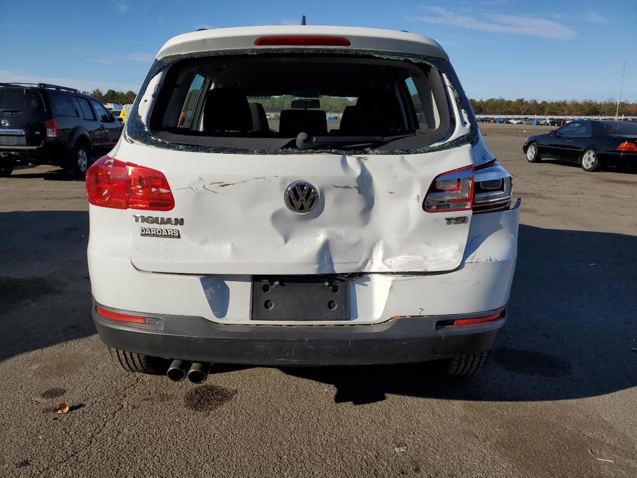 2015 Volkswagen Tiguan S VIN: WVGAV7AX7FW610893 Lot: 81490214