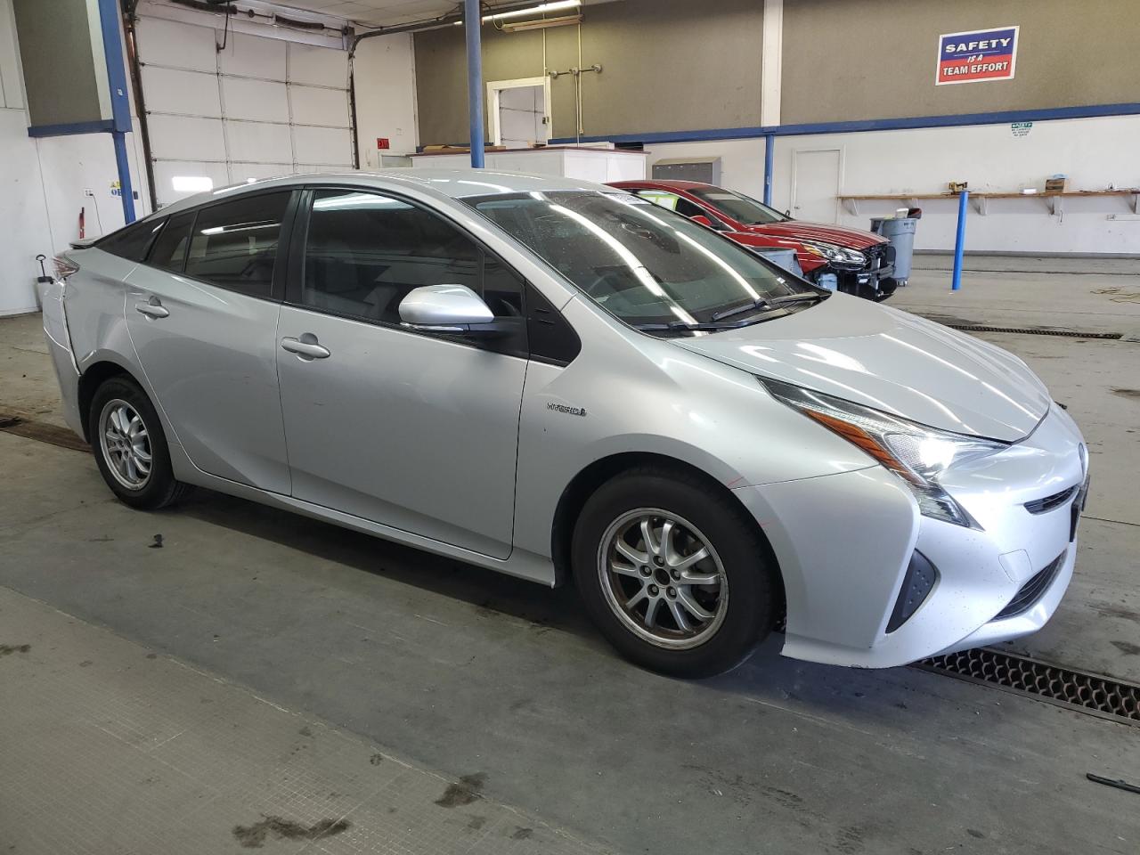 VIN JTDKBRFU9H3028357 2017 TOYOTA PRIUS no.4