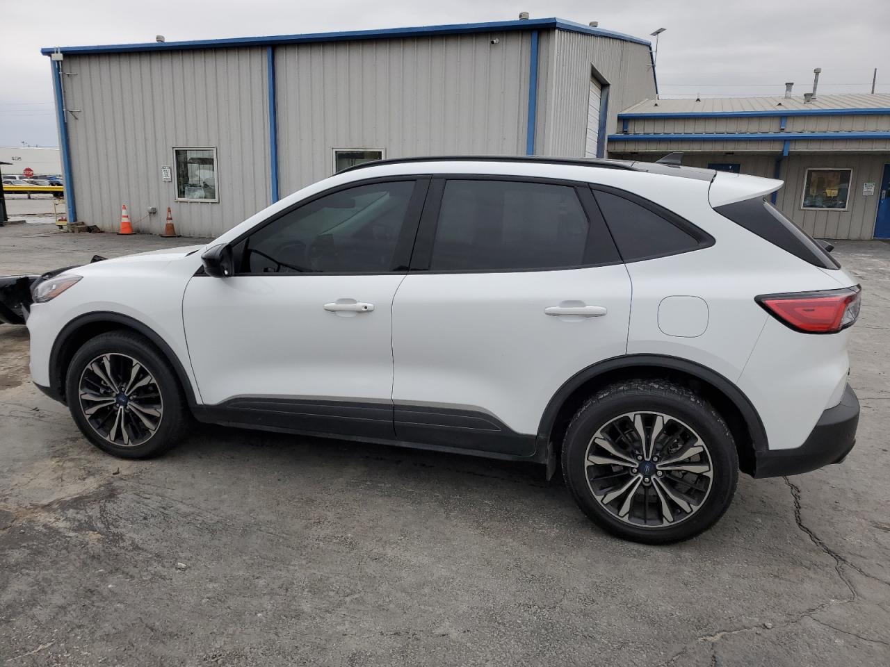 2022 Ford Escape - Image 2