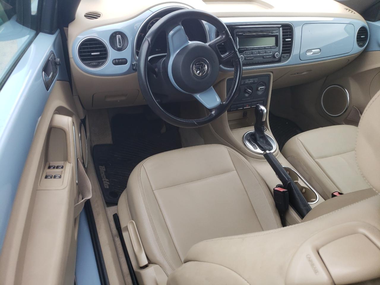 2013 Volkswagen Beetle - Image 8